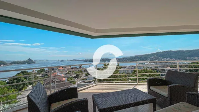Casa à venda, 483 m² por R$ 3.500.000,00 - Charitas - Niterói/RJ