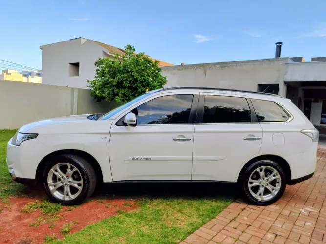 Mitsubishi Outlander 3.0/ GT 3.0 V6 Aut. 2015