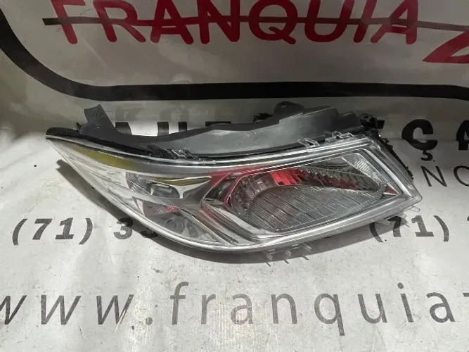 Farol onix cromado semi novo L/D