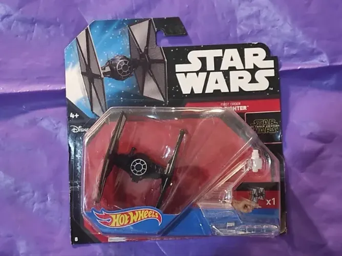 Nave Star Wars First Order TIE Fighter - Hot Wheels Mattel - Lacrada!