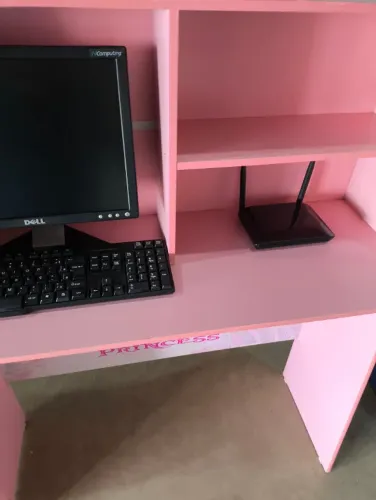 Mesa Escrivaninha Princesa Bancada  Rosa 120x95x36 MDF