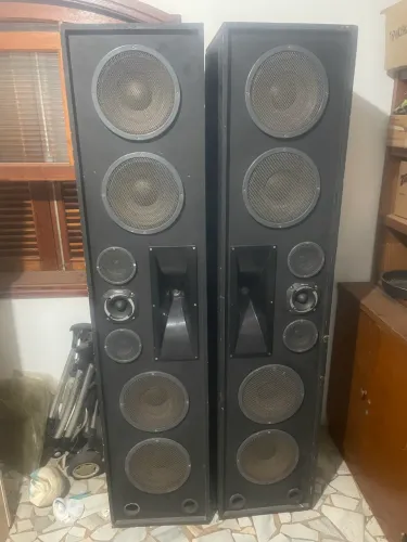 Caixa de Som automotivo trio elétrico