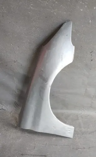 Paralama direito Peugeot 206 s/ furo