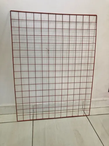 Grade de aço vermelha para exposição