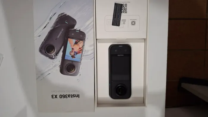Câmera Insta360 X3 pouco usada