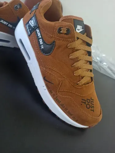 Tênis Nike Air Max 1 Just Do It Marrom
