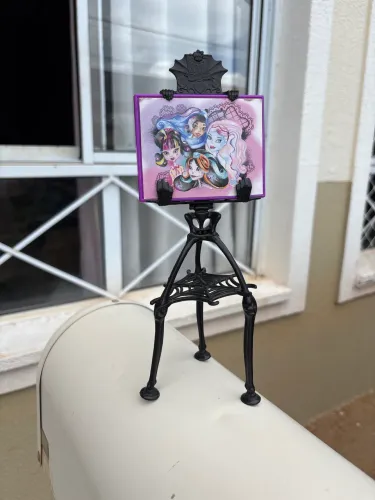 Cavalete Monster High 