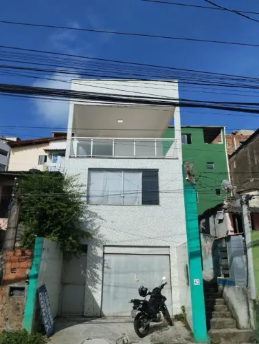 Casa à Venda na Boca do Rio - Rua Clemente Mariane