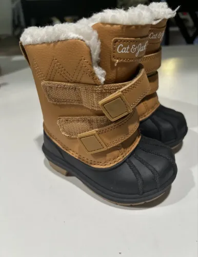 Bota para neve cat and jack 