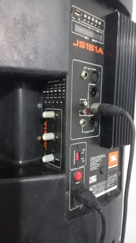 Caixa de Som Profissional JBL JS151A 200W