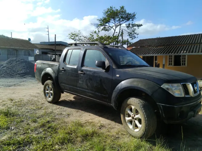 Sucata Frontier 2010 lataria e mecânica automática 