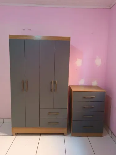 Guarda-Roupas e Cômoda
