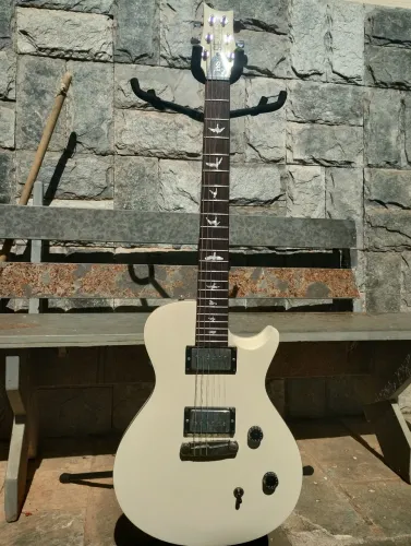 Guitarra PRS SE Single cut, Captadores Malagoli P90 Blade