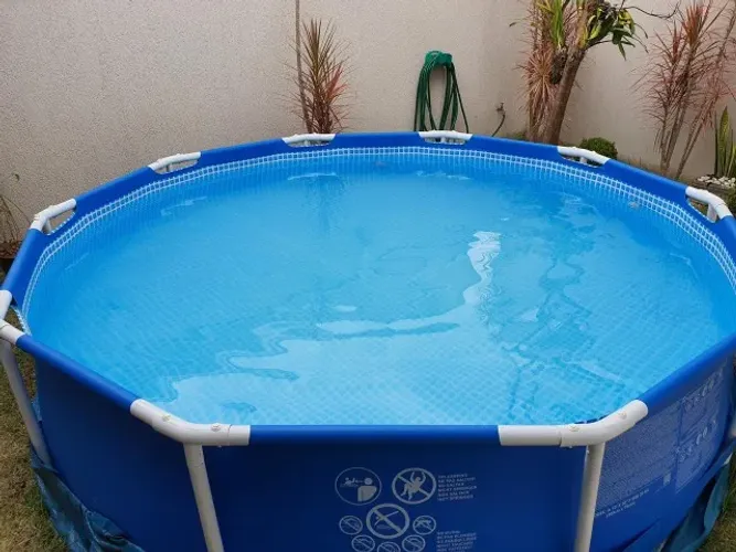 Piscina Estrutural 4.485 Litros Metal Frame Armação Intex