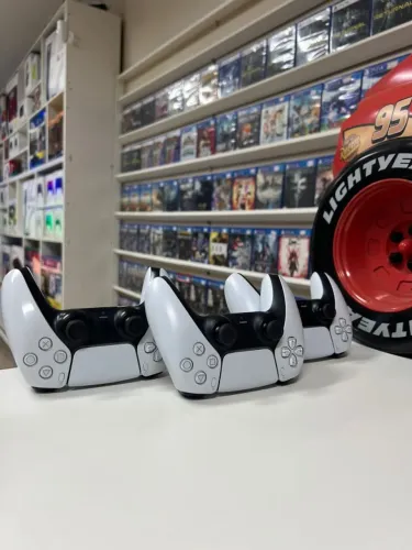 Controle PS5 - semi novo - 299,00 no dinheiro ou cartao com as taxas da maquina ate 21x - 
