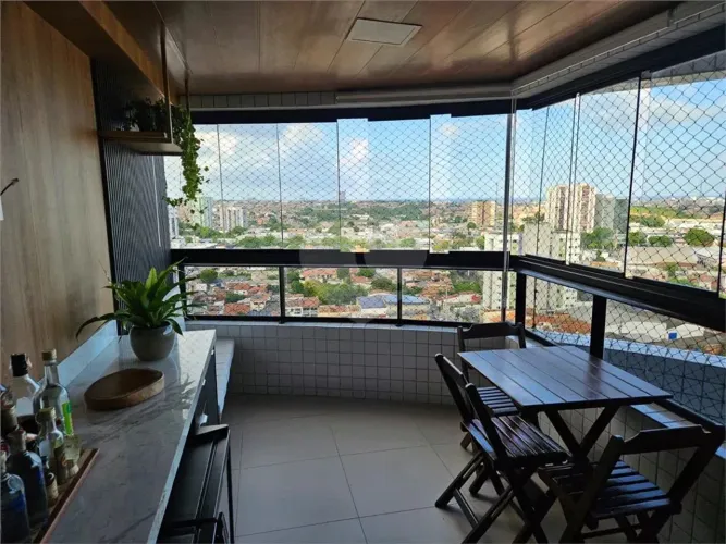 Apartamento com 4 quartos à venda em Farol - AL