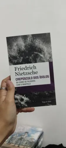 livro de bolso Crepúsculo dos Ídolos - Friedrich Nietzsche