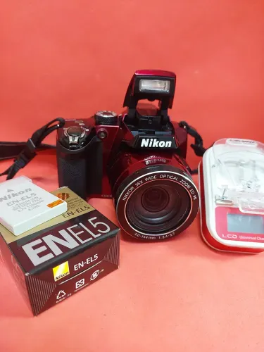 Câmera Nikon Coolpix P500 funcionando