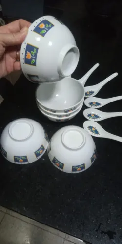 Jogo de tigelas para yakisoba com colher (não é de louça)
