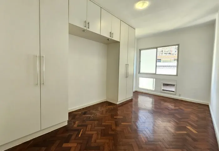 COPACABANA MIGUEL LEMOS - 2 QUARTOS ( SENDO 1 SUÍTE)