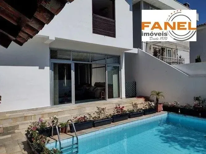 Sobrado com piscina - Jardim Leonor.