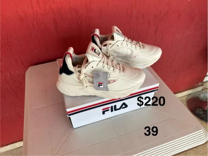 Tênis Fila Original Novo na caixa 39