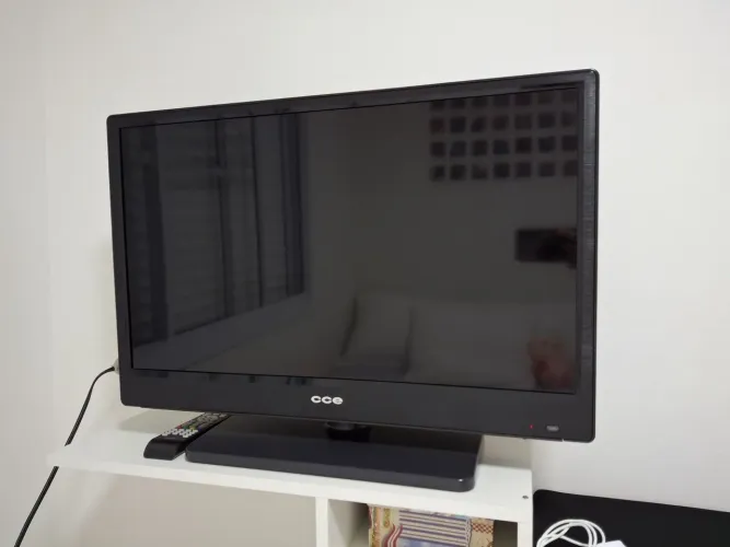 TV CCE 32 
