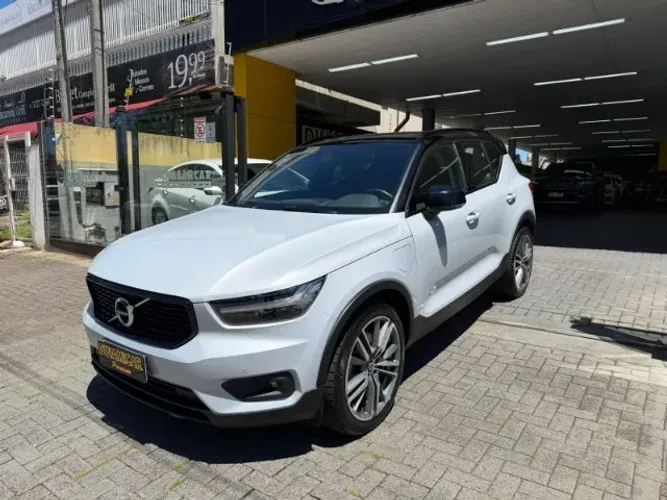 XC40 1.5  T-5 HÍBRIDO R-DESIGN 262CV ! 56.000 KM! REVISÕES NA VOLVO!