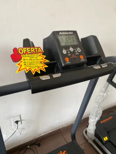 Esteira suporta 120 kg - 14 km