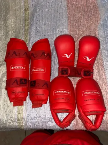 Kit Completo de Proteção para Karatê Arawaza WKF