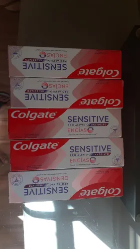 4 Pasta de dente Colgate sensitive por 20