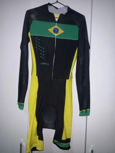 Macacão Ciclismo Brasil tamanho M usada