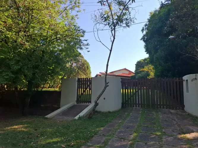 Imóvel para aluguel com 241 metros quadrados com 3 quartos em Condomínio Seranila - Monte 