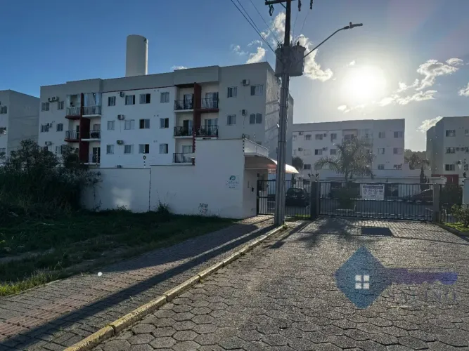 APARTAMENTO NO ARIRIU DE 2 QUARTOS