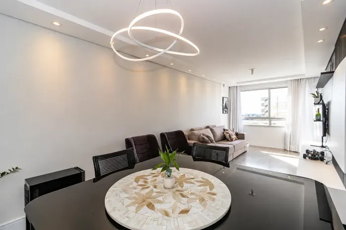 Apartamento para venda tem 79 metros quadrados com 2 quartos em Alto da Rua XV - Curitiba