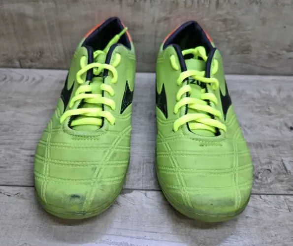 Chuteira Futsal infantil tamanho 34 Mizuno modelo Morelia Neo