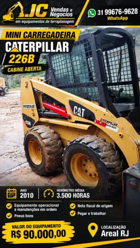 Mini Carregadeira Caterpillar 226B