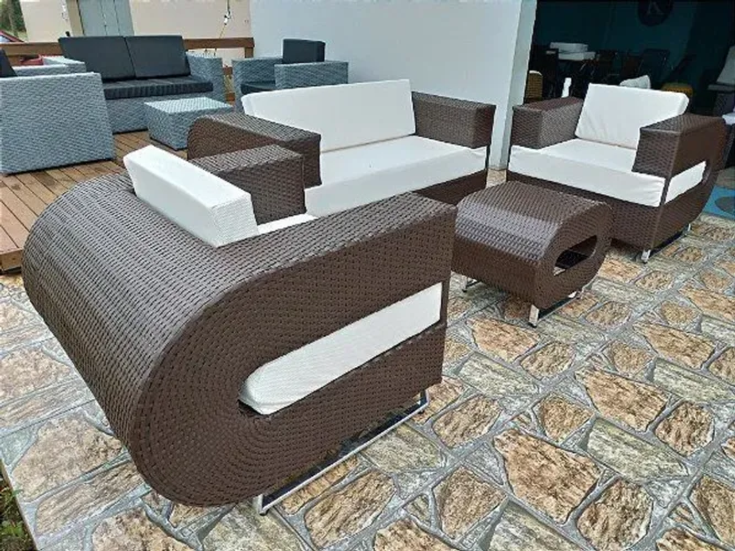 Oferta em conjunto de sofáres com 4 lugares 