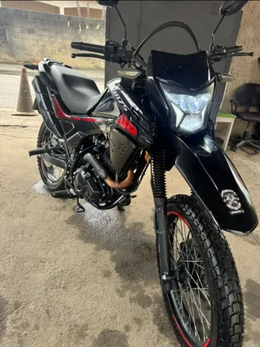 VENDO MOTO SHI175 EFI NOVA