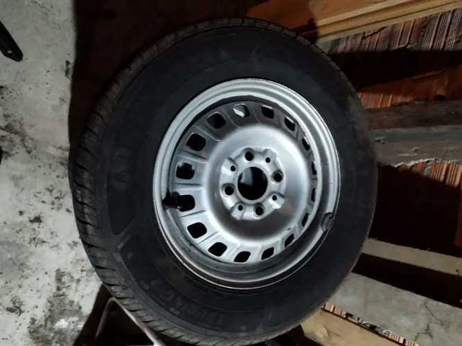 JOGO DE 5 RODAS 13 FIAT UNO ELBA PREMIO FIORINO DOIS PNEUS GOODYEAR ZERO