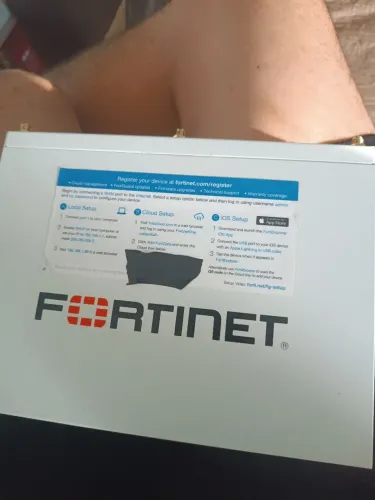 Fortinet fortiwifi 40F  - não possui licença.