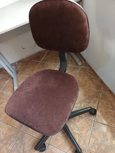 Cadeira de escritório giratória