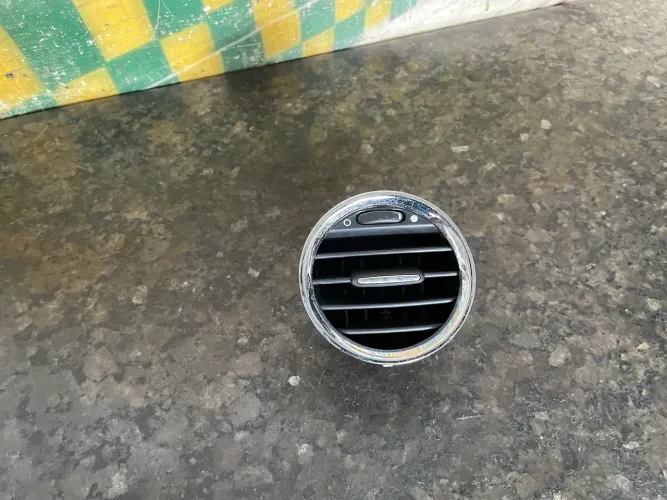 Difusor de ar lateral fiat 500 