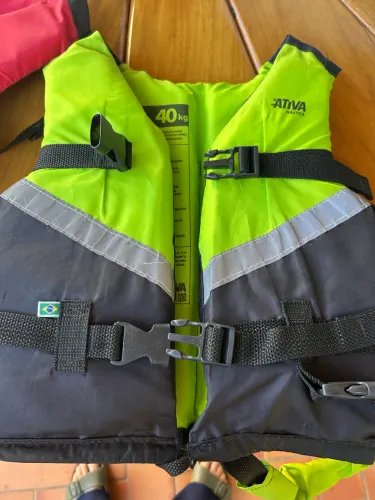 Kit 3 Coletes Salva-Vidas Ativa Náutica (40 kg, 60 kg e 80 kg)