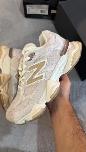 NEW BALANCE 9060 - Biscuit