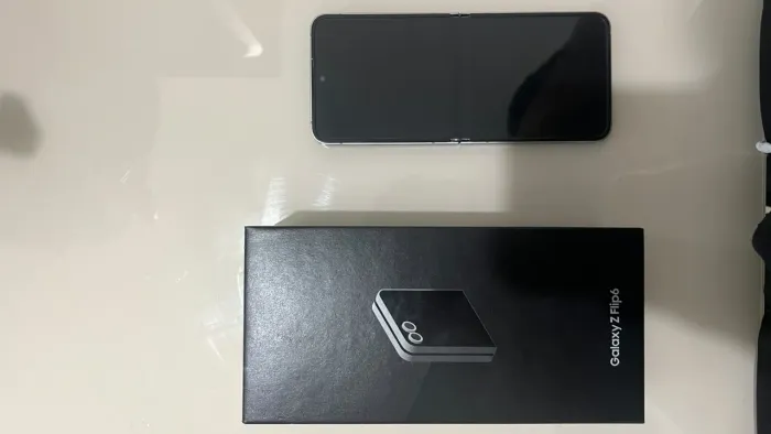 Z FLIP6 256gb - Ler anúncio