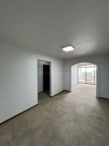 Apartamento com 02 Dormitórios - Próximo da Av. Brasil