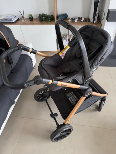 Carrinho de Bebê Romanzo Duo 3 em 1