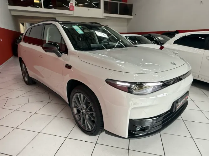 Leapmotor C10 REEV (Híbrido) 2026