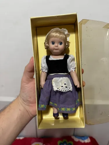 Boneca porcelana "Maria do João e Maria" Contos de Fada (Planeta deagostini)